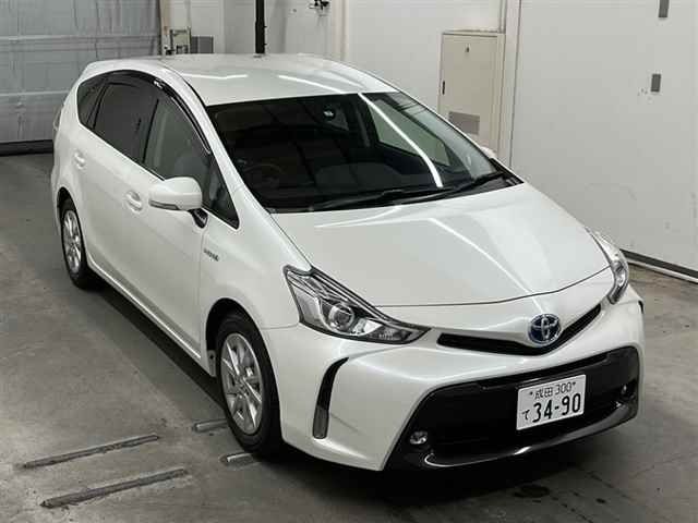 75062 Toyota Prius alpha ZVW41W 2015 г. (MIRIVE Saitama)